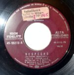 Disco de Vinilo Julio Jaramillo - Despecho / Cuando Llora Mi Guitarra Vinyl Record