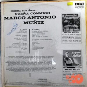 Disco de Vinilo Marco Antonio Muñiz - Cierra Los Ojos… Sueña Conmigo Vinyl Record