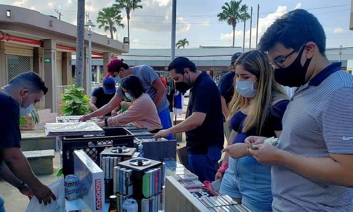 ¡A Guayaquil se lo celebra con música! Vinilo