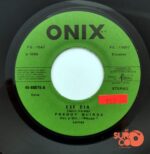 Disco de Vinilo Freddy Quiroz - Ese Día / Me Huele A Matrimonio Vinyl Record