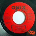 Disco de Vinilo Grupo 8 - Porro Norteño / Mujer Fugitiva Vinyl Record