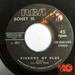 Disco de Vinilo Boney M - Hooray! Hooray! It’s A Holiday / Ribbons Of Blue Vinyl Record