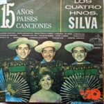 Disco de Vinilo Los Cuatro Hermanos Silva - 15 Años Países Y Canciones Vinyl Record